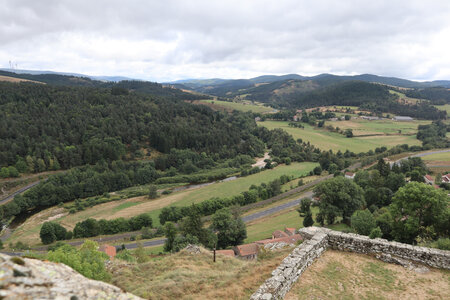 2024_09_05 De Langogne à La Bastide-Puylaurent, IMG_7522 La vallée de l’Allier depuis le château de Luc