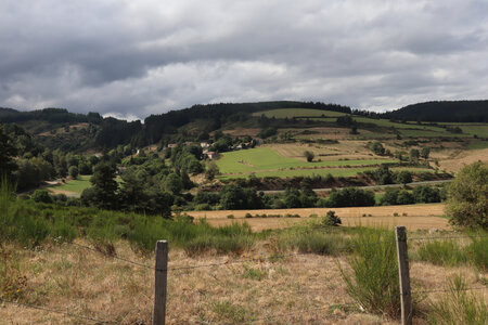 2024_09_05 De Langogne à La Bastide-Puylaurent, IMG_7558 Vue depuis la route entre Laveyrune et Rogleton